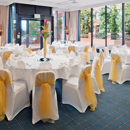Holiday Inn Runcorn M56 Junction 12 By Ihg Zewnętrze zdjęcie