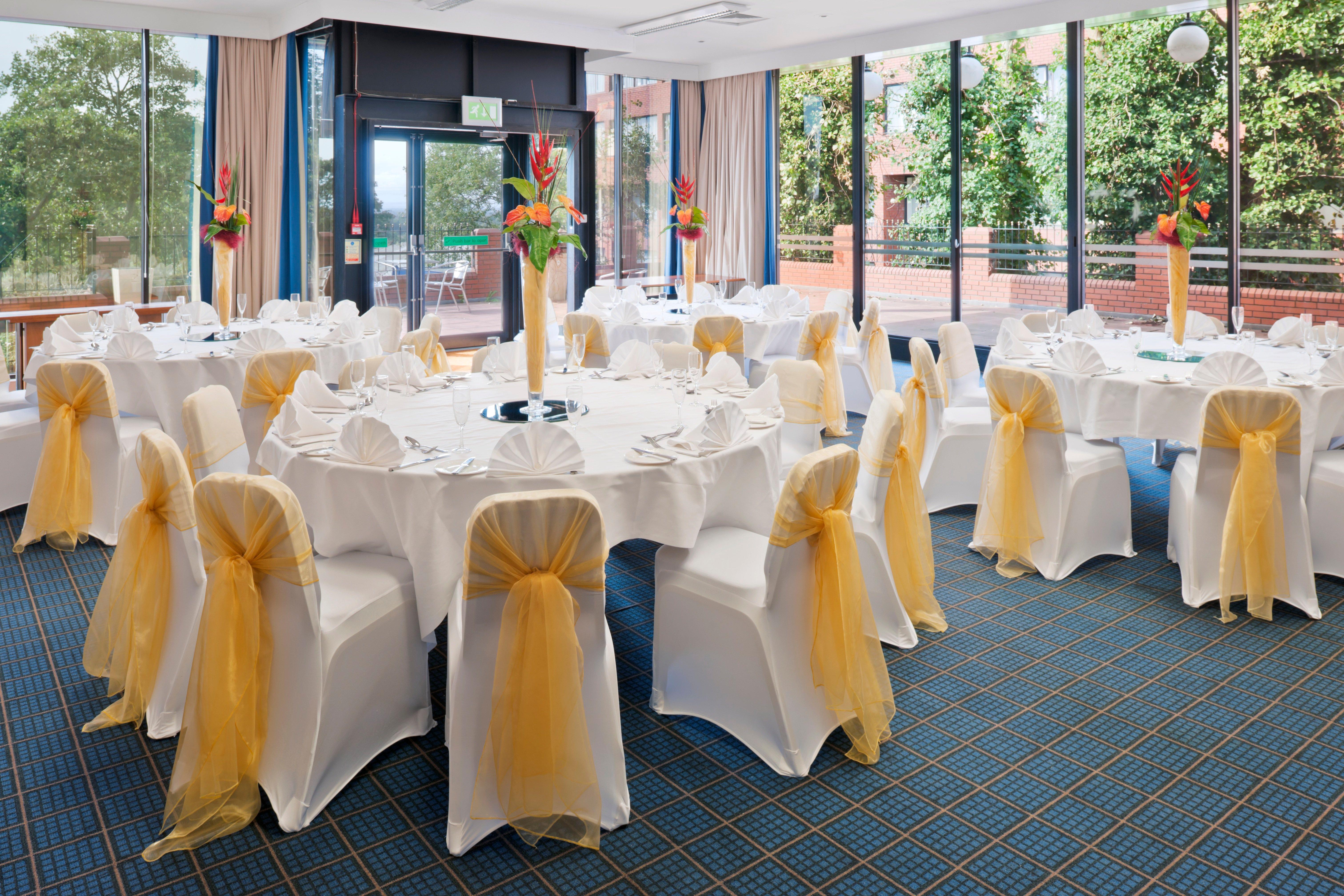 Holiday Inn Runcorn M56 Junction 12 By Ihg Zewnętrze zdjęcie